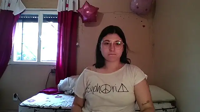 Snapshot of imsohornydacom chatting on 03-28-26, 06:18 imsohornydacom online show from 03-28-26, 06:18