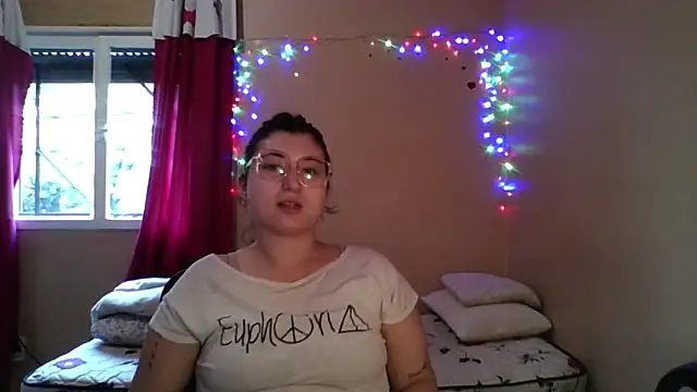 Snapshot of imsohornydacom chatting on 04-16-26, 04:19 imsohornydacom online show from 04-16-26, 04:19