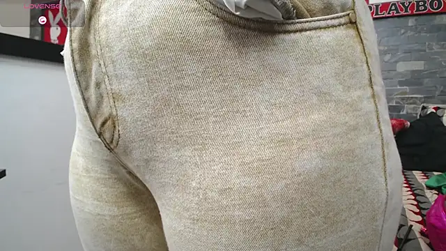 Snapshot of dayadubey_ chatting on 10-14-25, 10:05 dayadubey online show from 10-14-25, 10:05