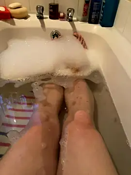 Snapshot of Russell1508 chatting on 12-05-25, 03:41 Russell1508 online show from 12-05-25, 03:41