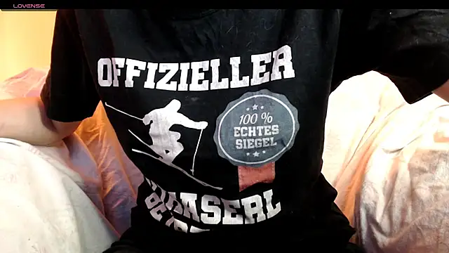 Snapshot of Perversdemlni chatting on 03-22-25, 09:42 Perversdemlni online show from 03-22-25, 09:42