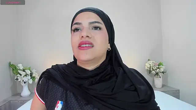 Snapshot of Umarani_ chatting on 05-05-26, 06:27 Umarani online show from 05-05-26, 06:27