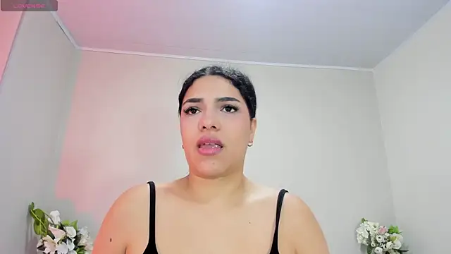 Snapshot of Umarani_ chatting on 05-06-26, 06:24 Umarani online show from 05-06-26, 06:24