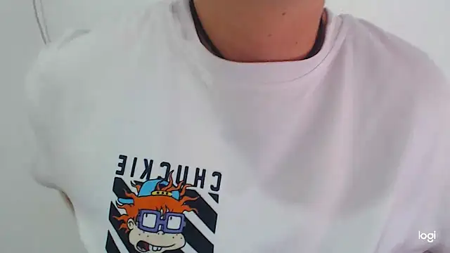 Snapshot of tomboyblue chatting on 01-08-25, 07:24 tomboyblue online show from 01-08-25, 07:24