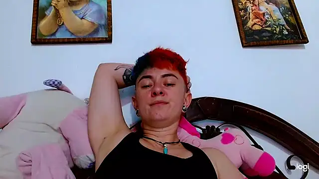 Snapshot of tomboyblue chatting on 01-29-25, 03:54 tomboyblue online show from 01-29-25, 03:54