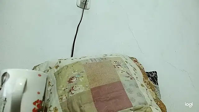 Snapshot of tomboyblue chatting on 02-24-25, 12:52 tomboyblue online show from 02-24-25, 12:52