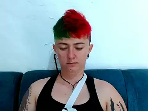 Snapshot of tomboyblue chatting on 03-20-25, 03:25 tomboyblue online show from 03-20-25, 03:25