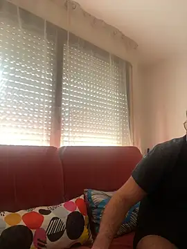 Snapshot of porompomperro chatting on 02-06-25, 10:15 porompomperro online show from 02-06-25, 10:15
