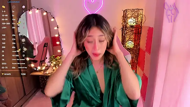 Snapshot of violet_ch chatting on 01-13-25, 08:04 violet ch online show from 01-13-25, 08:04