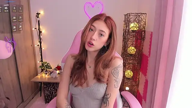 Snapshot of violet_ch chatting on 02-18-25, 04:37 violet ch online show from 02-18-25, 04:37