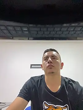 DanielGomez9 online show from 12-17-24, 11:16