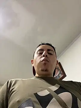 DanielGomez9 online show from 02-19-25, 03:50