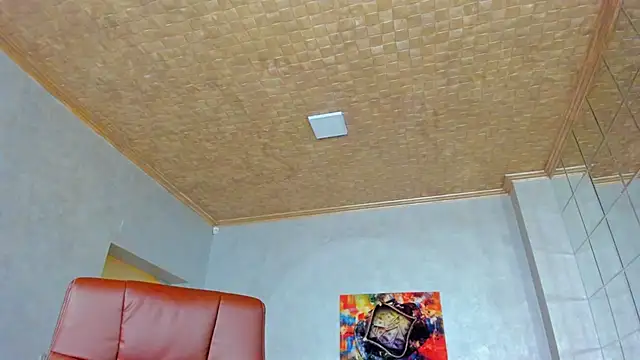 Snapshot of Russian_Ava chatting on 03-04-25, 01:28 Russian Ava online show from 03-04-25, 01:28