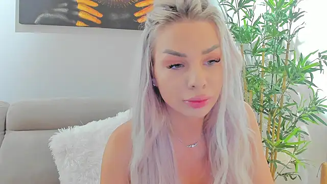 Snapshot of Russian_Ava chatting on 10-26-25, 04:46 Russian Ava online show from 10-26-25, 04:46