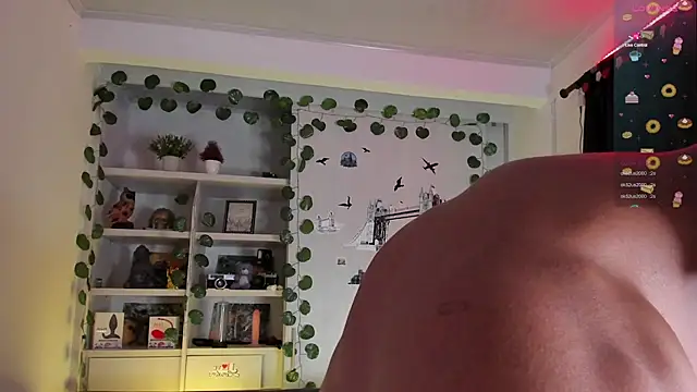 Couple muscle1 online show from 12-23-24, 03:33