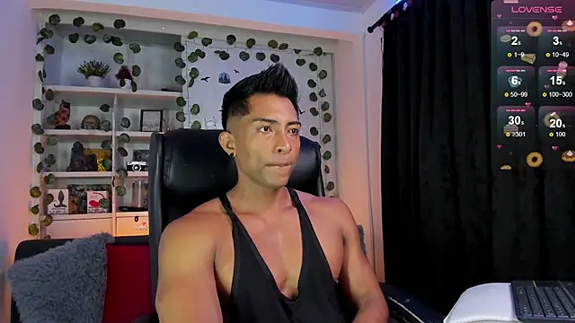 Couple muscle1 online show from 12-29-24, 10:57