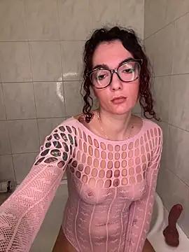 Strawberry queen91 online show from 03-06-25, 10:47