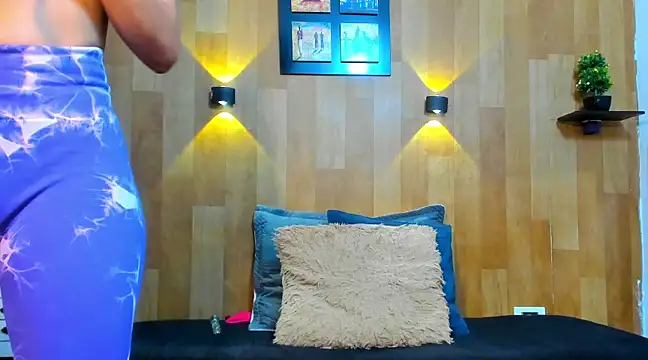 marianaa90 online show from 02-11-25, 07:16