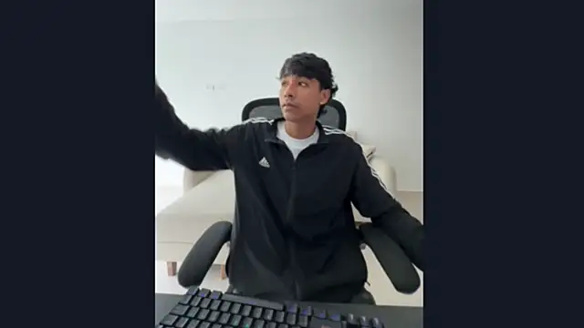 Tyler prince online show from 11-28-25, 06:32