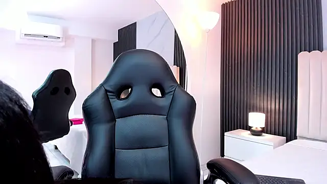 Snapshot of Madiee_Rhea chatting on 02-03-26, 07:41 Madiee Rhea online show from 02-03-26, 07:41