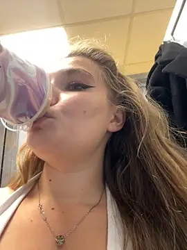 Holy Tereza online show from 10-11-25, 06:28