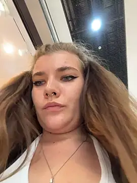 Snapshot of Holy_Tereza chatting on 06-30-26, 03:35 Holy Tereza online show from 06-30-26, 03:35