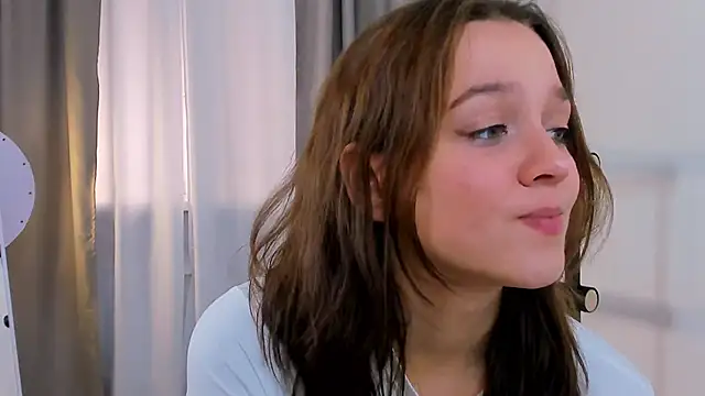 Addelin Moon online show from 09-12-25, 03:23