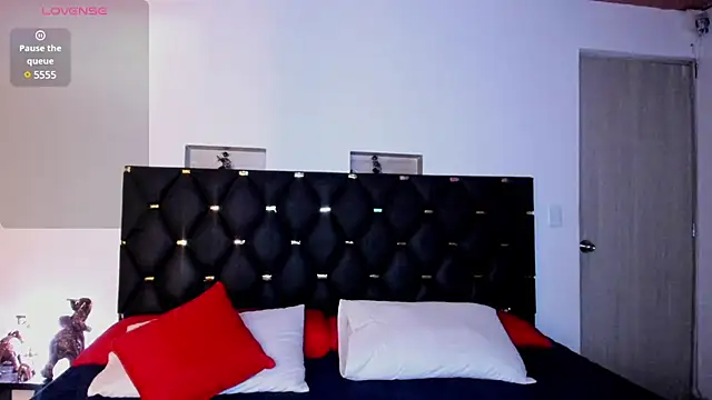 charlottemeyerr online show from 12-14-24, 06:09