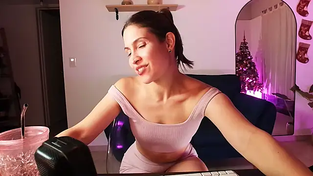 Snapshot of Melisa_cream chatting on 12-08-24, 03:53 Melisa cream online show from 12-08-24, 03:53