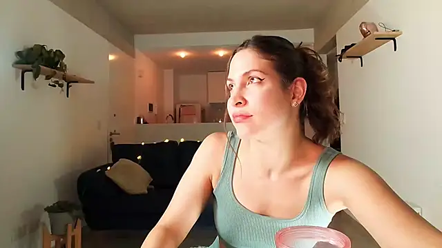 Snapshot of Melisa_cream chatting on 01-28-25, 02:21 Melisa cream online show from 01-28-25, 02:21