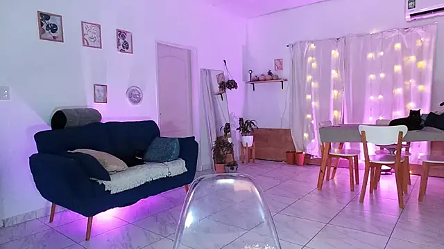 Snapshot of Melisa_cream chatting on 09-15-25, 02:44 Melisa cream online show from 09-15-25, 02:44