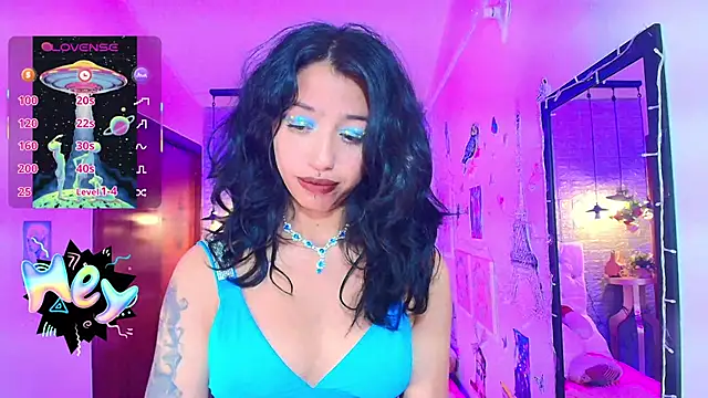 Snapshot of REDHOTTER_ chatting on 01-28-25, 02:00 REDHOTTER online show from 01-28-25, 02:00