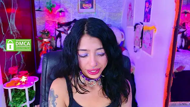 Snapshot of REDHOTTER_ chatting on 10-11-25, 08:07 REDHOTTER online show from 10-11-25, 08:07