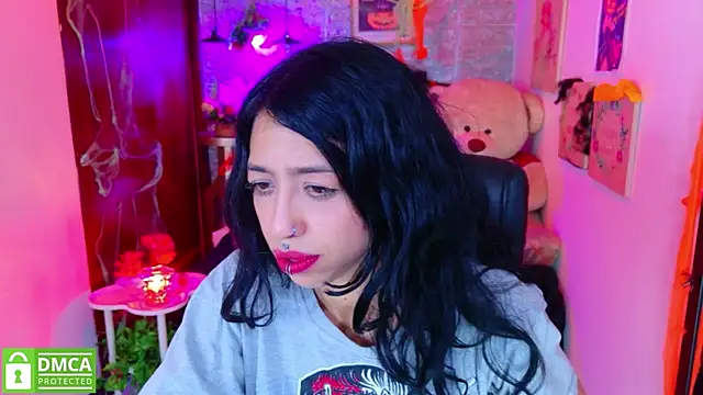 Snapshot of REDHOTTER_ chatting on 10-27-25, 07:51 REDHOTTER online show from 10-27-25, 07:51