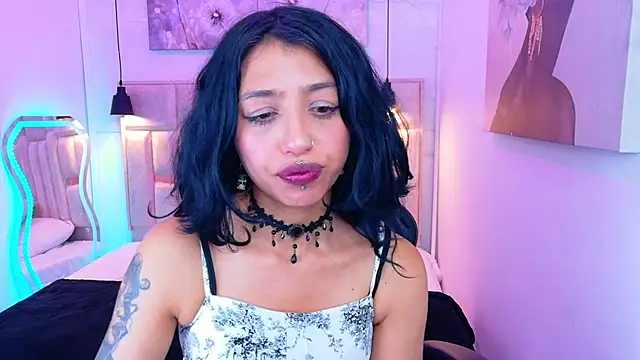 Snapshot of REDHOTTER_ chatting on 05-29-26, 07:56 REDHOTTER online show from 05-29-26, 07:56