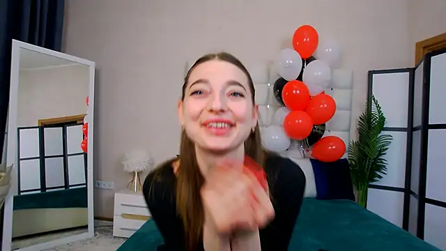 NicoleRosss online show from 03-15-25, 12:02