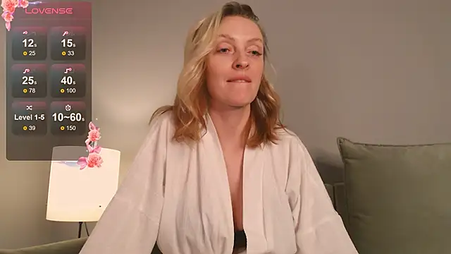 Snapshot of sexuallycorrecte chatting on 01-12-25, 06:16 sexuallycorrecte online show from 01-12-25, 06:16