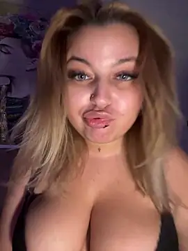 AllysonK online show from 01-29-25, 06:28