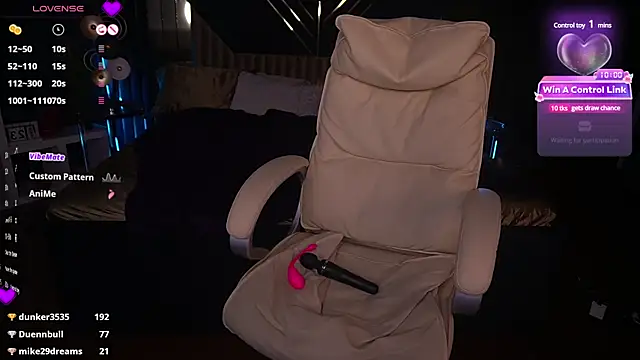 Snapshot of CoolTatis chatting on 01-25-25, 03:19 CoolTatis online show from 01-25-25, 03:19