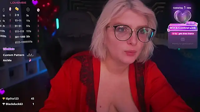 Snapshot of CoolTatis chatting on 02-16-25, 10:21 CoolTatis online show from 02-16-25, 10:21