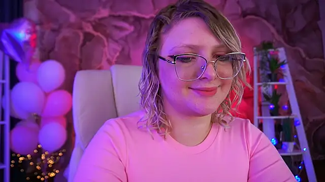 Snapshot of CoolTatis chatting on 02-22-26, 08:02 CoolTatis online show from 02-22-26, 08:02