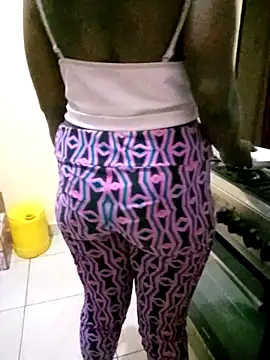 Snapshot of zainabsmile chatting on 05-11-26, 03:51 zainabsmile online show from 05-11-26, 03:51