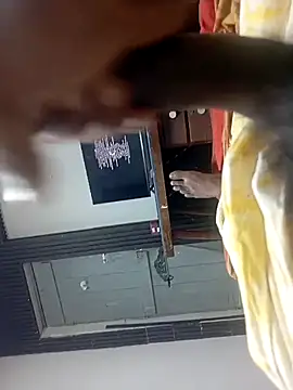 Snapshot of HARDBLACKBULL123 chatting on 11-28-25, 08:00 HARDBLACKBULL123 online show from 11-28-25, 08:00