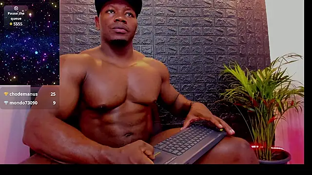 Snapshot of tommike chatting on 02-21-25, 03:32 tommike online show from 02-21-25, 03:32