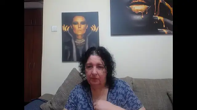 Snapshot of maturekorine chatting on 05-25-26, 02:34 maturekorine online show from 05-25-26, 02:34