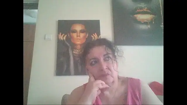 Snapshot of maturekorine chatting on 06-27-26, 09:36 maturekorine online show from 06-27-26, 09:36