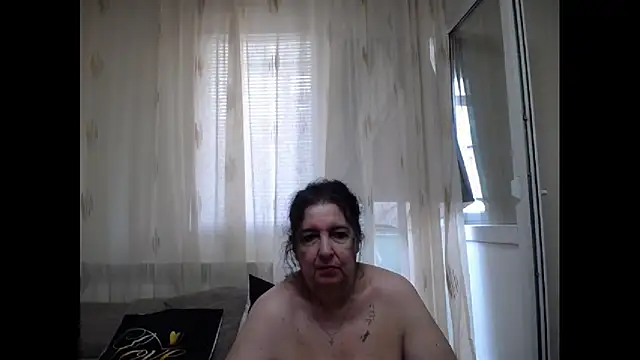 Snapshot of maturekorine chatting on 07-09-26, 11:47 maturekorine online show from 07-09-26, 11:47