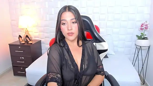 ivette bocelly online show from 02-15-25, 03:09