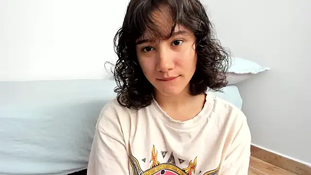 Snapshot of Eli_dl chatting on 01-04-25, 05:58 Eli dl online show from 01-04-25, 05:58