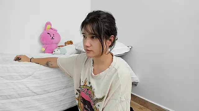 Snapshot of Eli_dl chatting on 01-14-25, 08:48 Eli dl online show from 01-14-25, 08:48